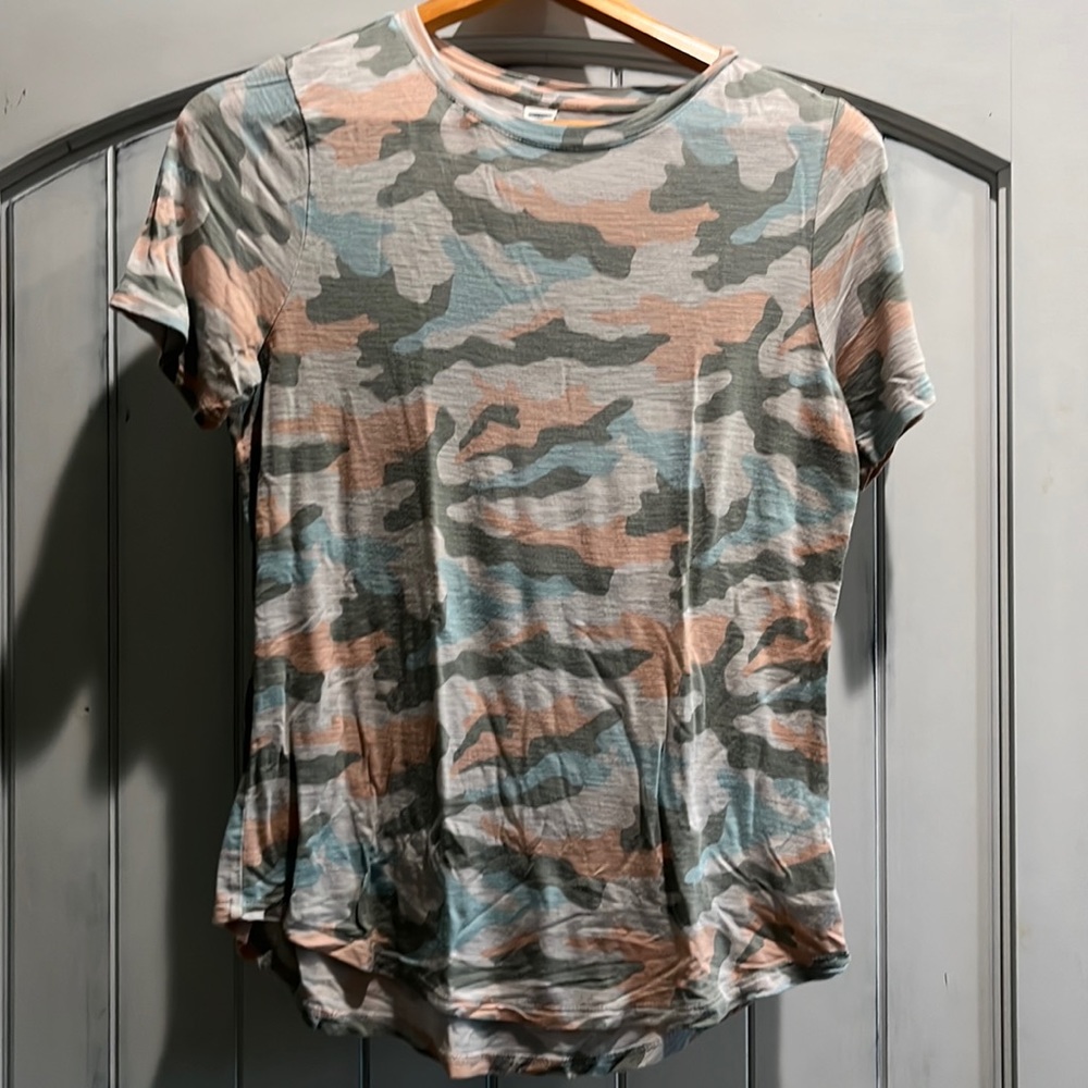 Old navy pink camp top